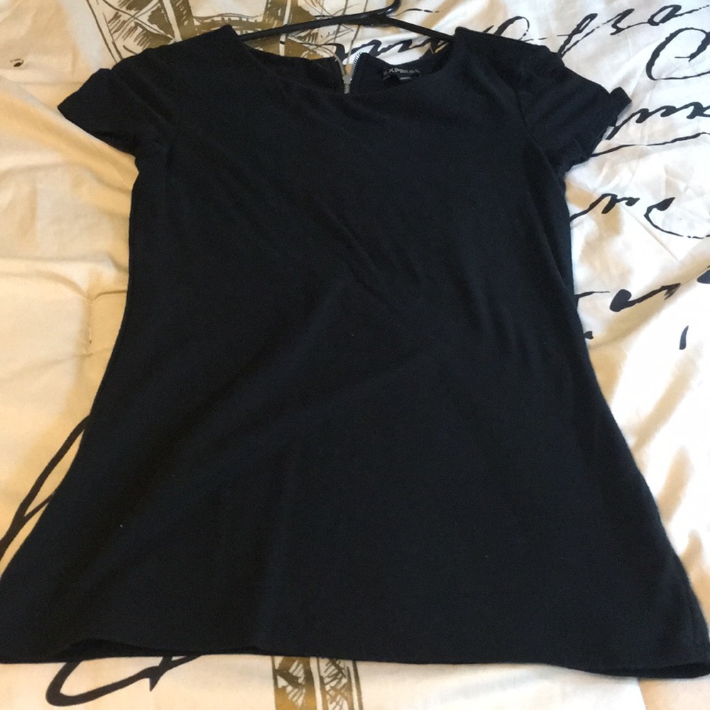 Express Back Zip Tee
